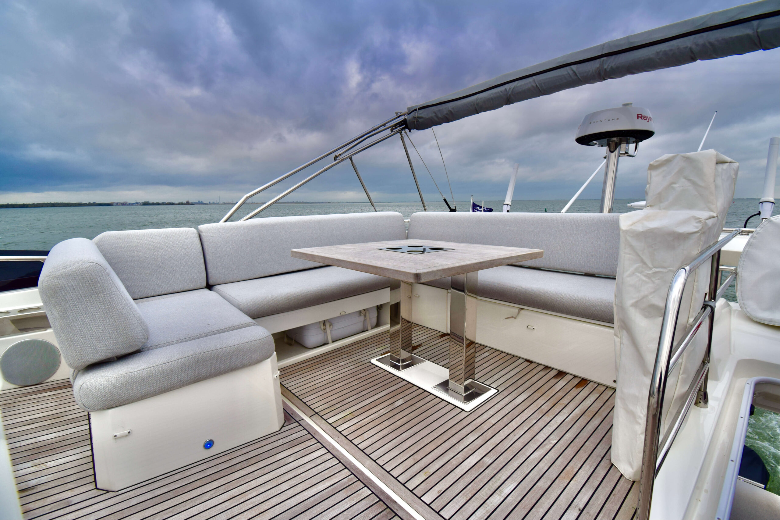foto: 11 Prestige 590 Flybridge #49