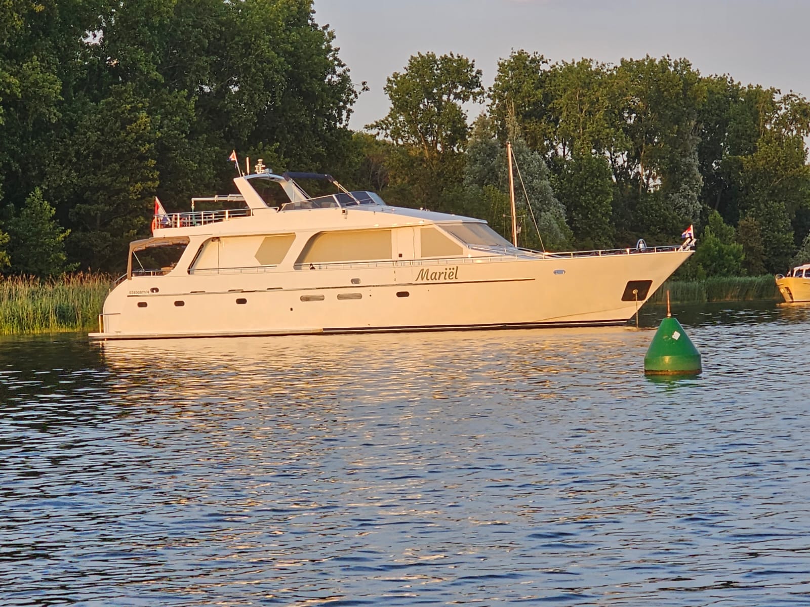 foto: 9 Jacabo 2300 (Varend woonschip)