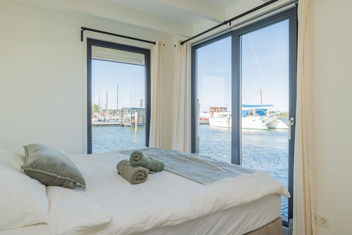 foto: 5 Surla 15 Houseboat Zelfvoorzienend