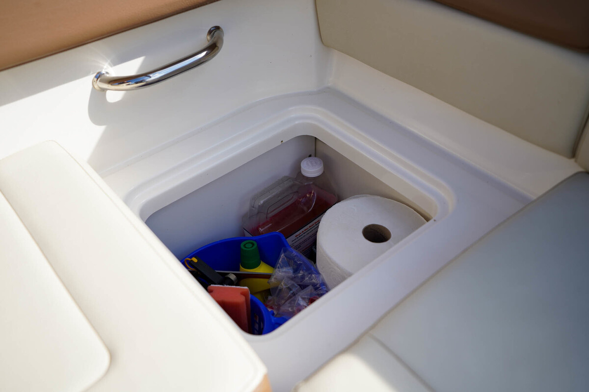 foto: 12 Sea Ray Sun Sport 230