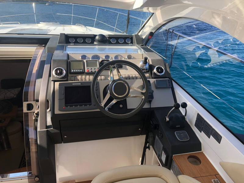 foto: 6 Fairline Targa  44 HT