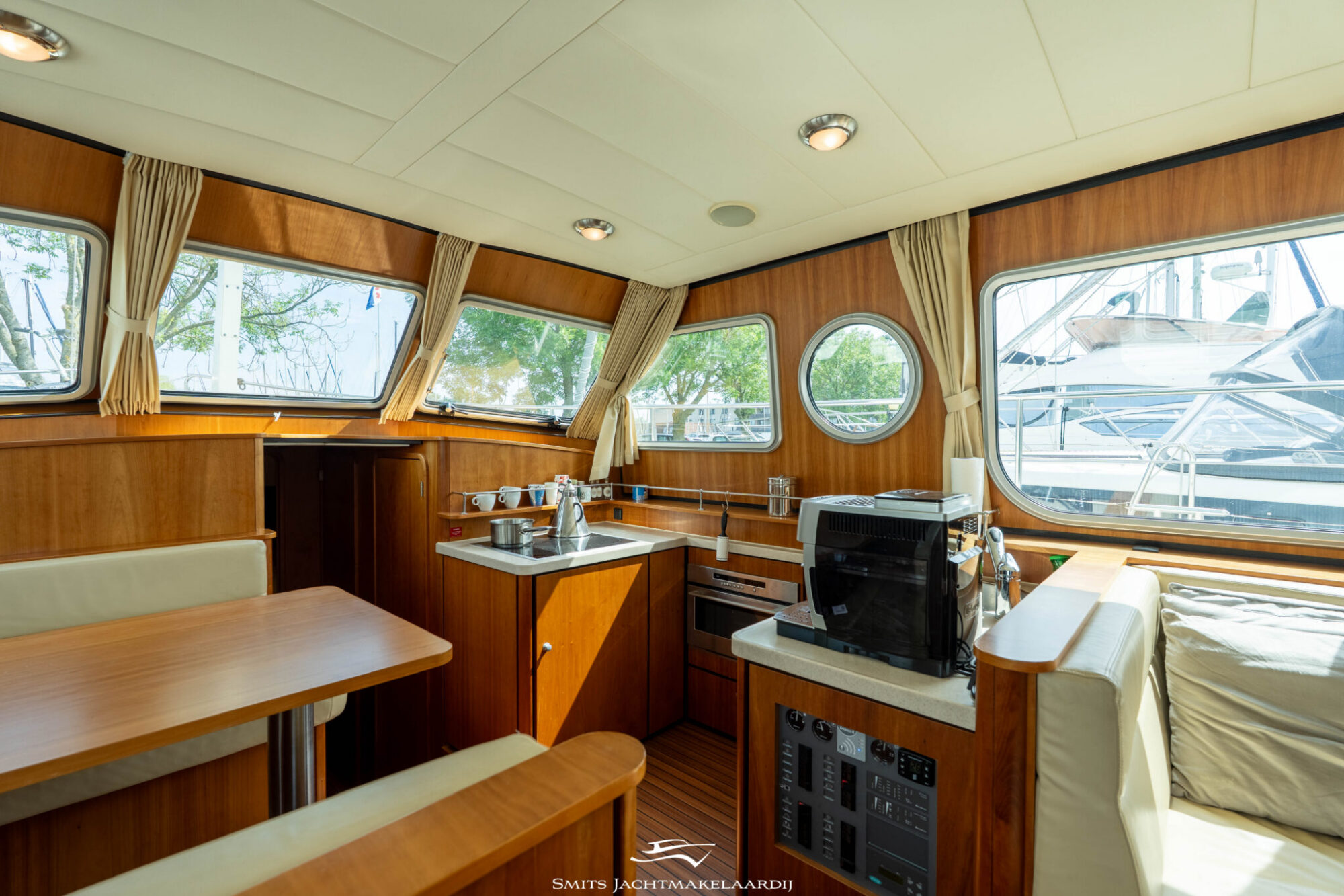 foto: 9 Linssen Linssen Grand Sturdy 43.9 AC