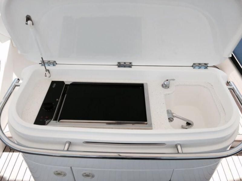 foto: 8 Princess 65 Fly