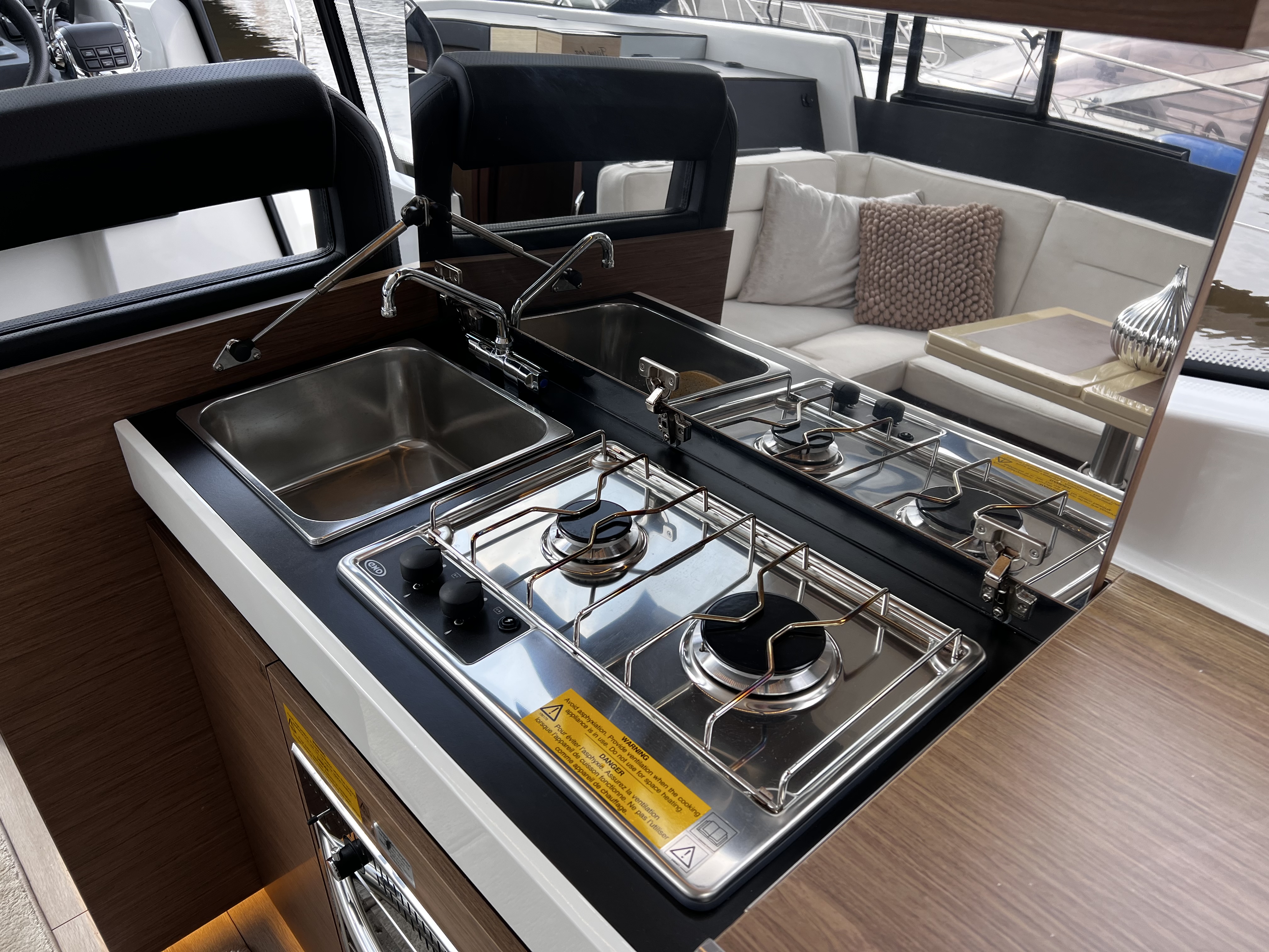 foto: 13 Jeanneau  NC37