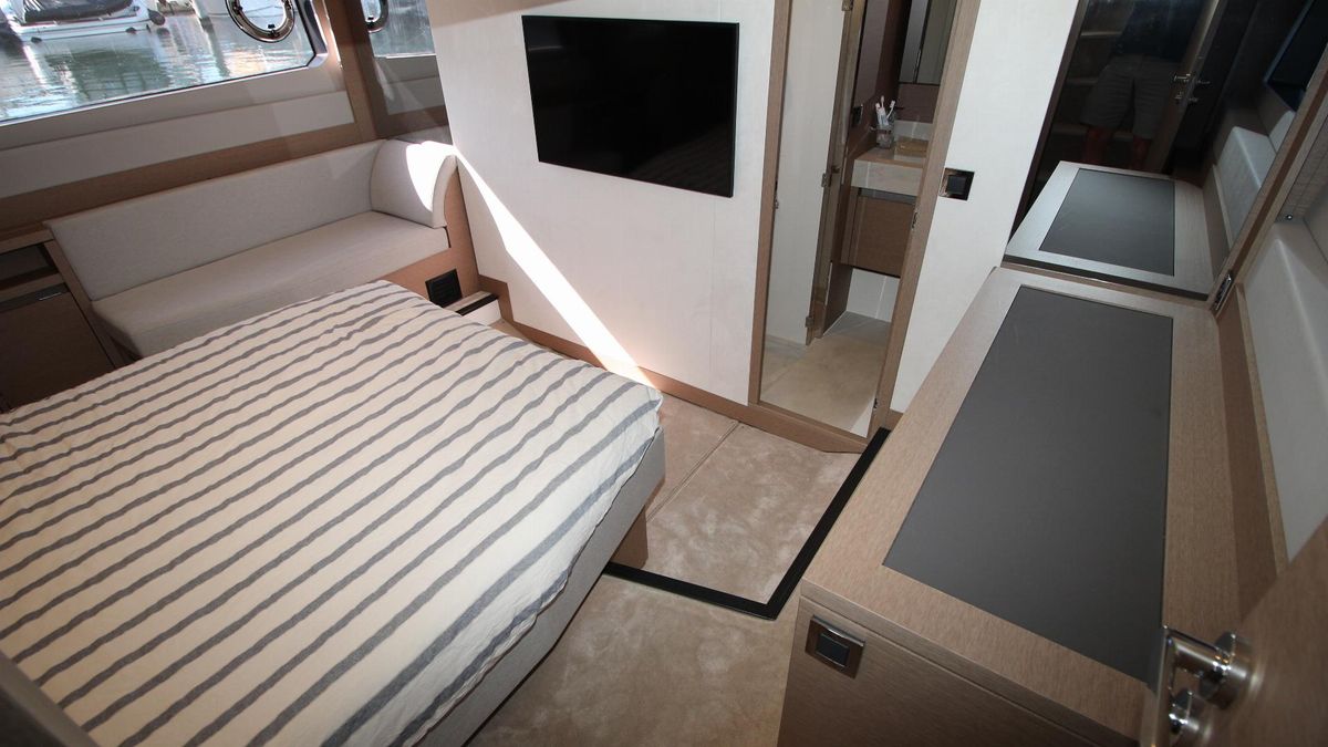 foto: 8 Prestige 520 S