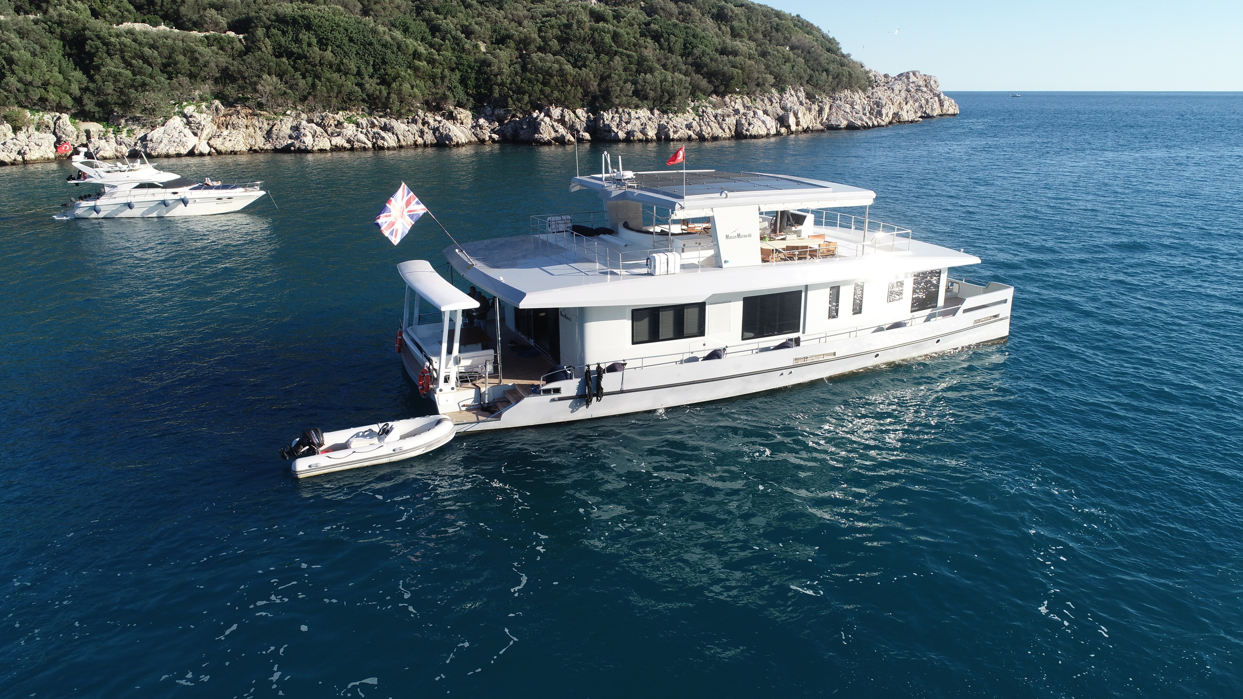 foto: 6 Maison Marine 66 Houseboat- Catamaran