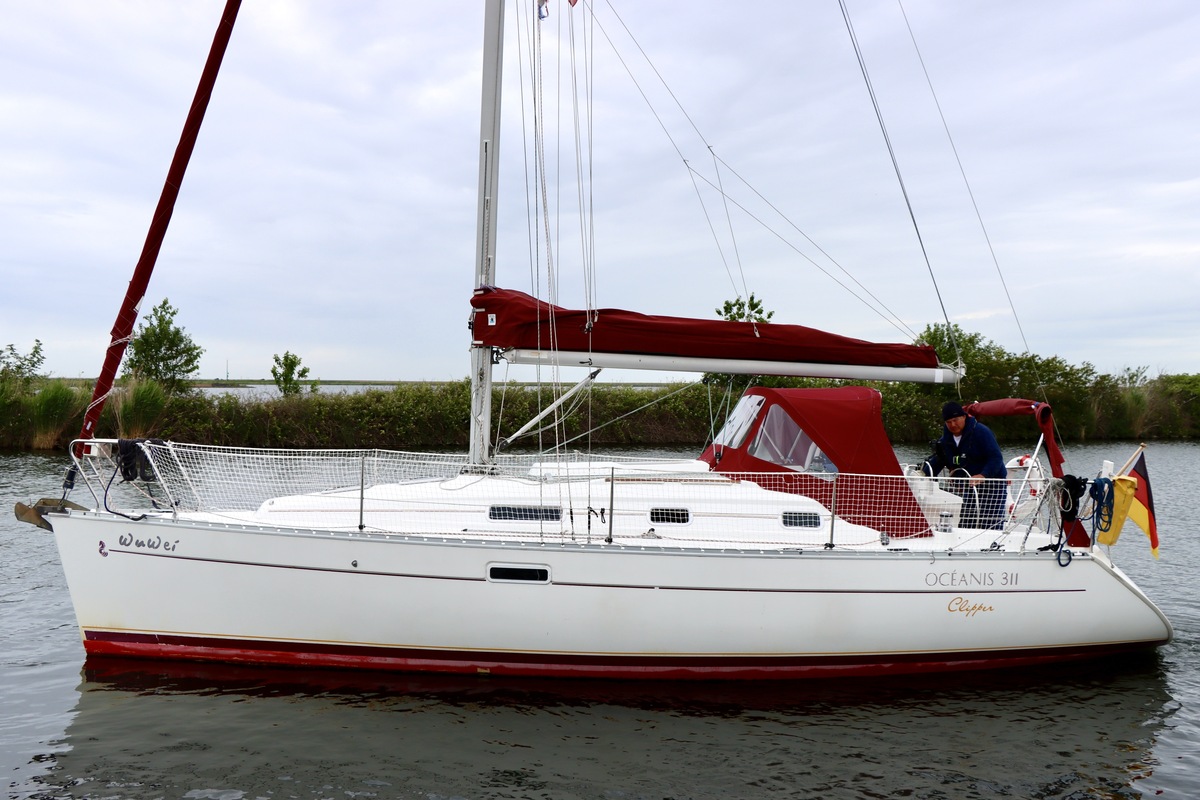 hoofdfoto: 1 Beneteau Oceanis 311 Clipper