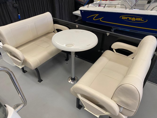 foto: 6 Funcruiser Pontoon 650