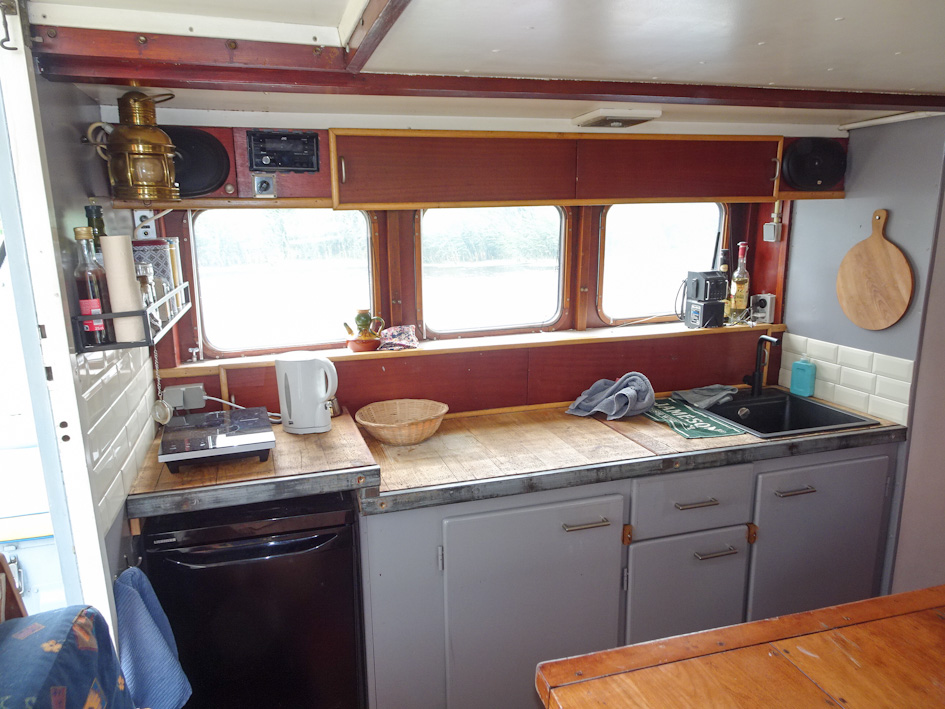 foto: 7 Varend Woonschip ex RWS vlet 14.78