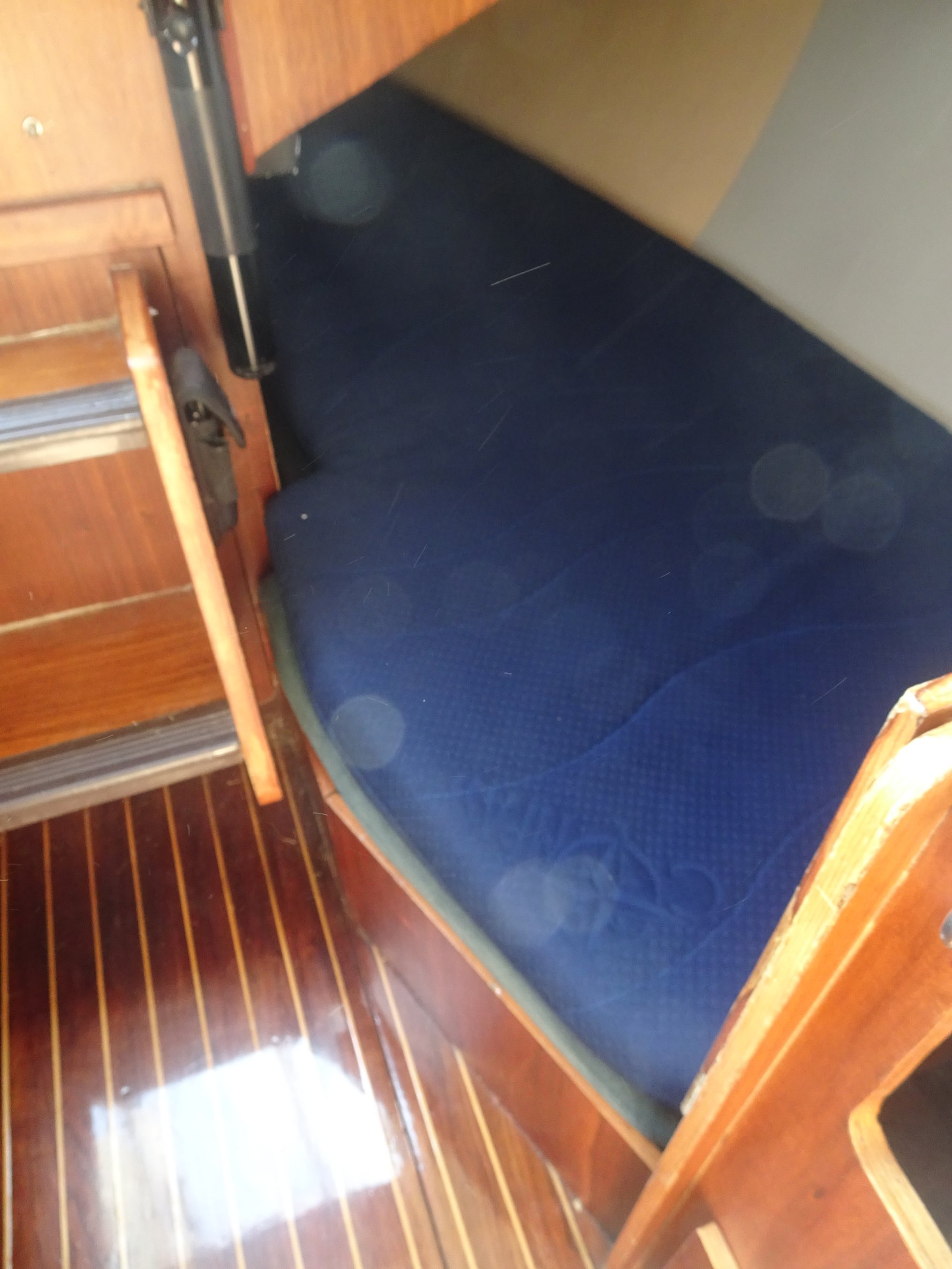 foto: 24 Comet 700