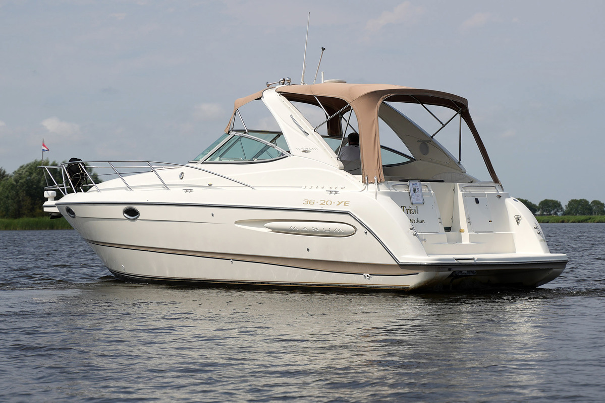 foto: 9 Maxum 3300 SCR