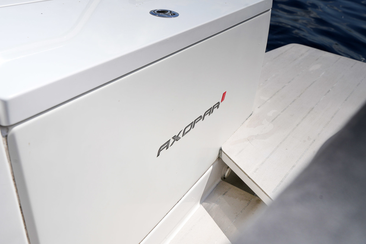 foto: 14 Axopar 28 Cabin