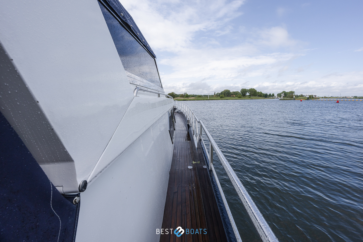 foto: 15 Wim van der Valk Continental 1700