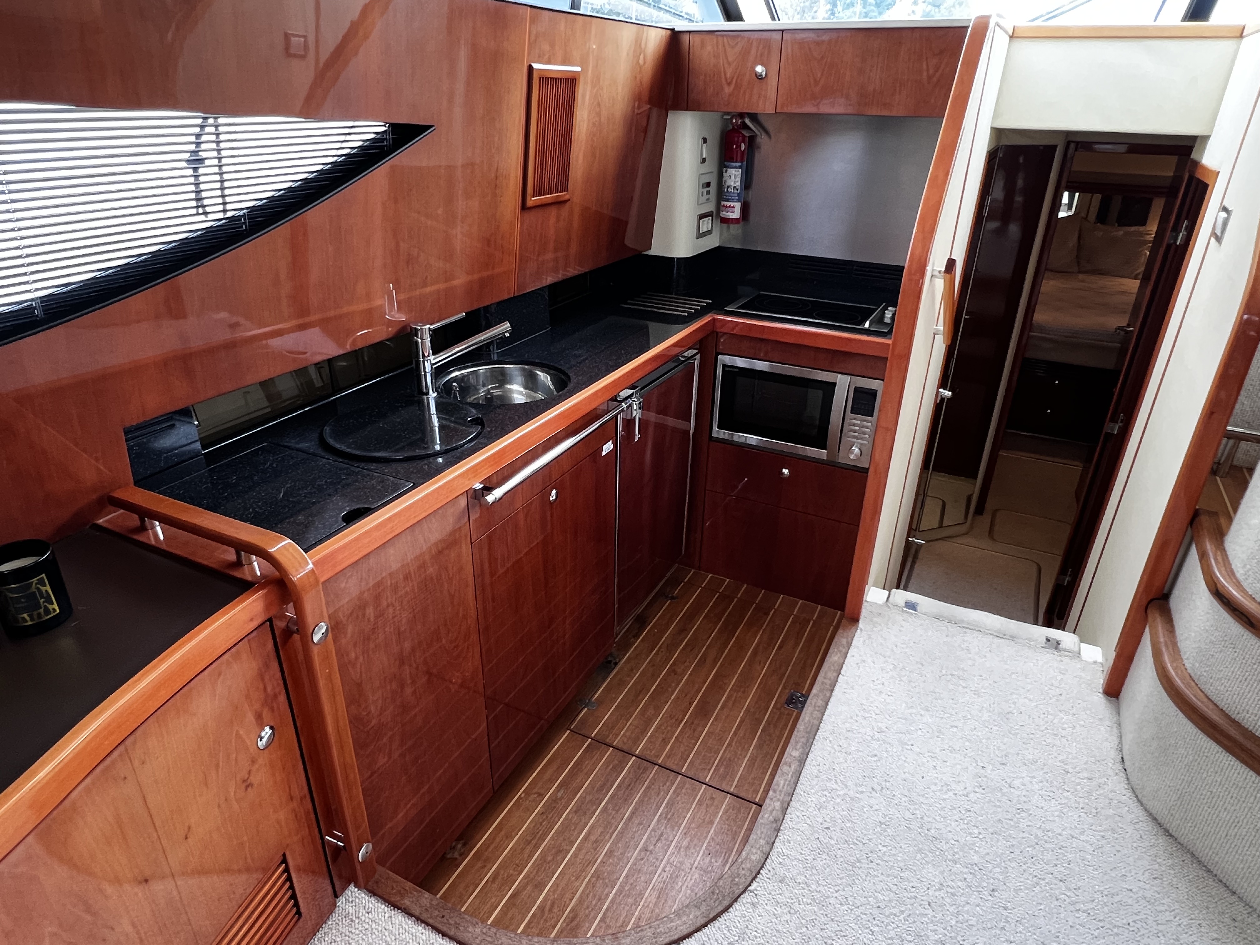 foto: 7 Fairline Phantom 46