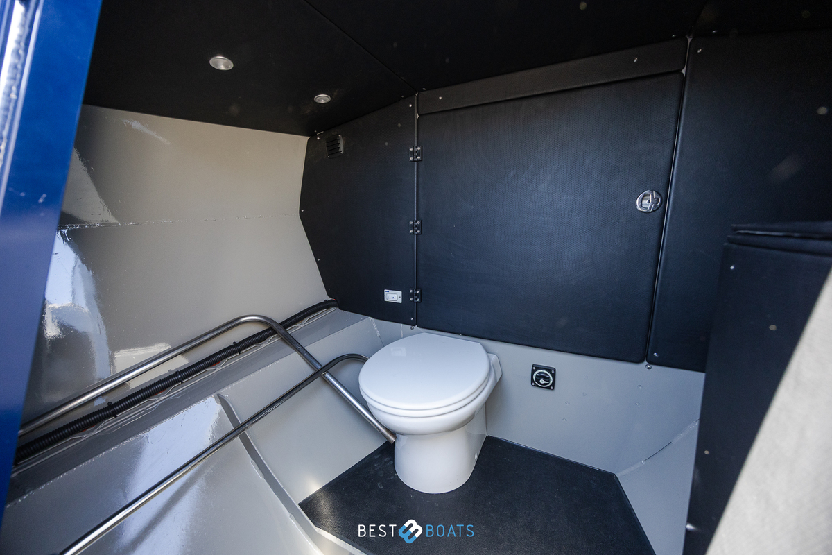 foto: 8 Stormer marine Tender R75