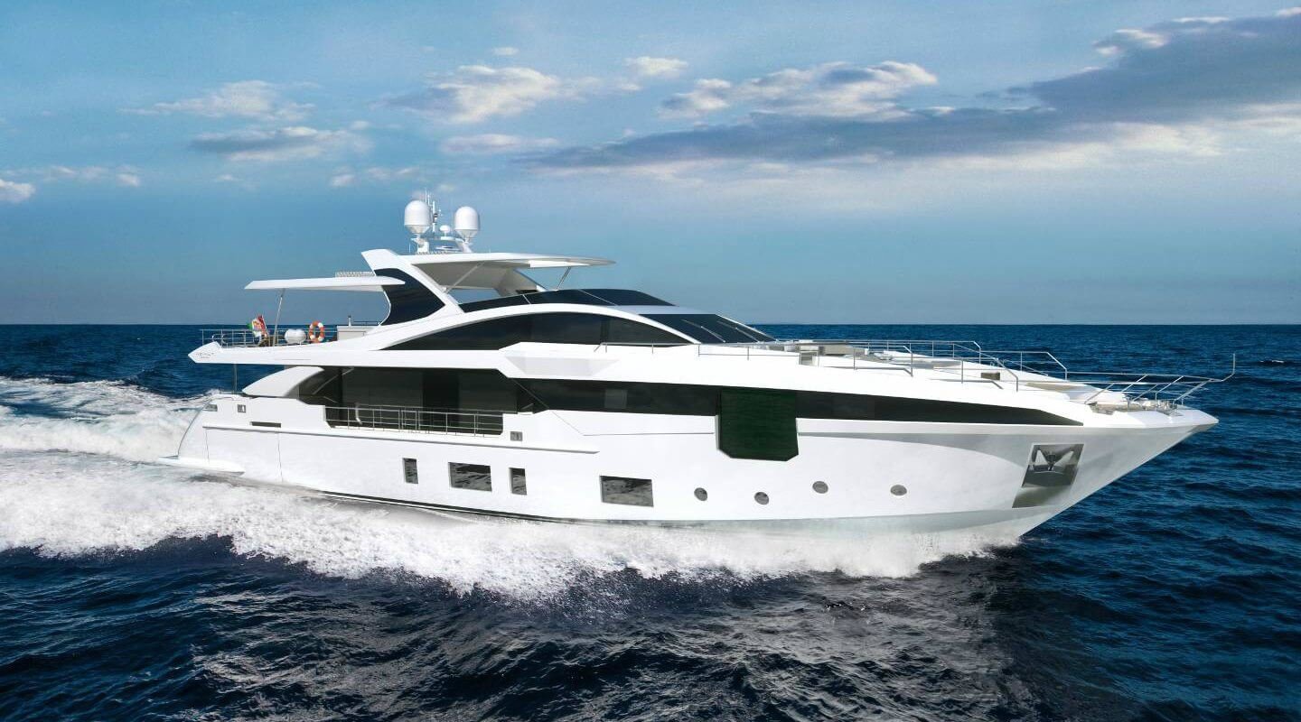 hoofdfoto: 1 Azimut Grande 35 M/Y HEED