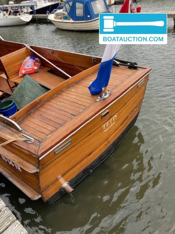 foto: 9 Taxi boat 850