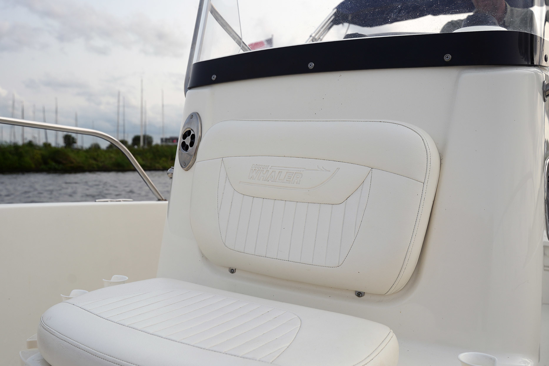 foto: 7 Boston Whaler 230 Dauntless