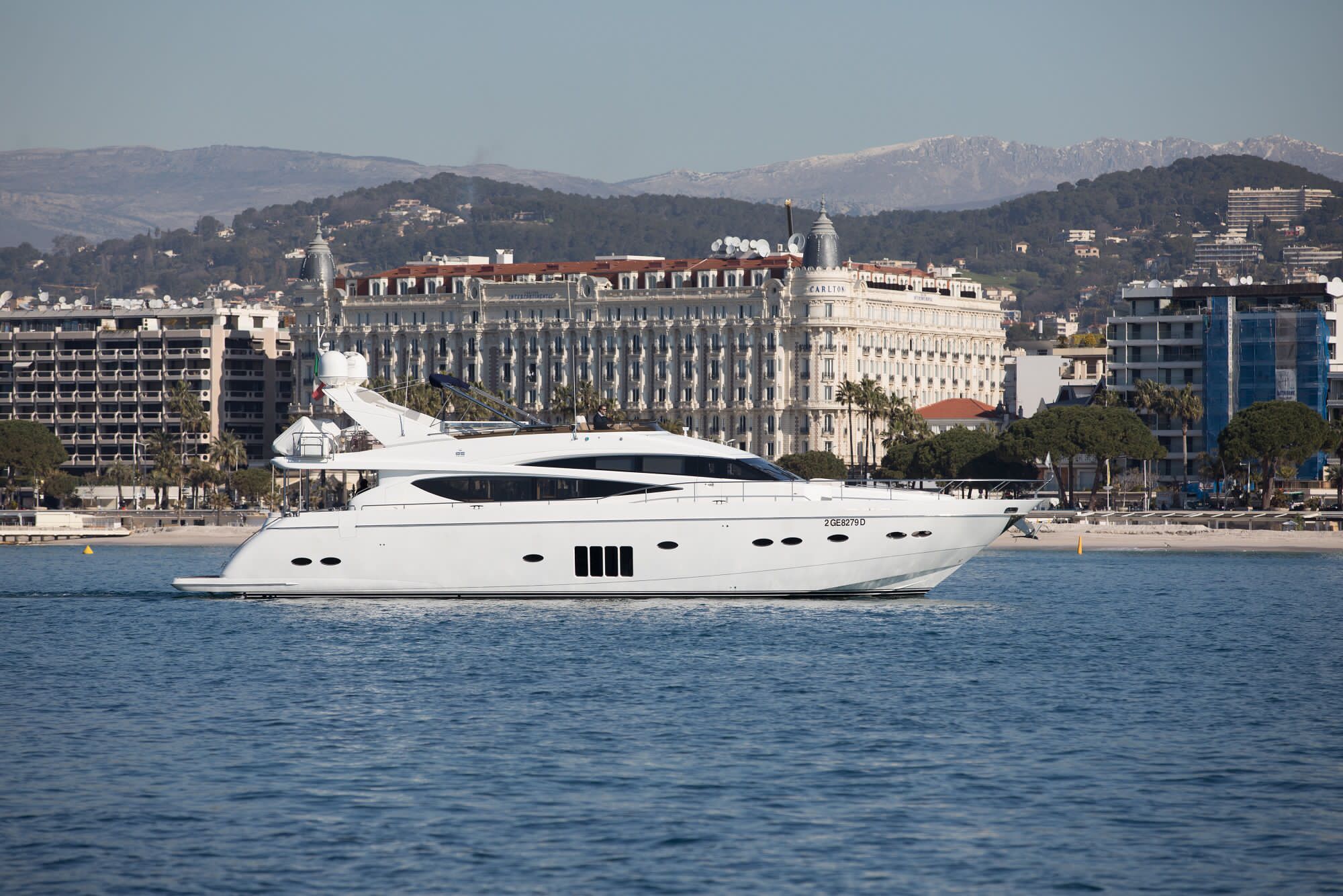 foto: 32 Princess 85