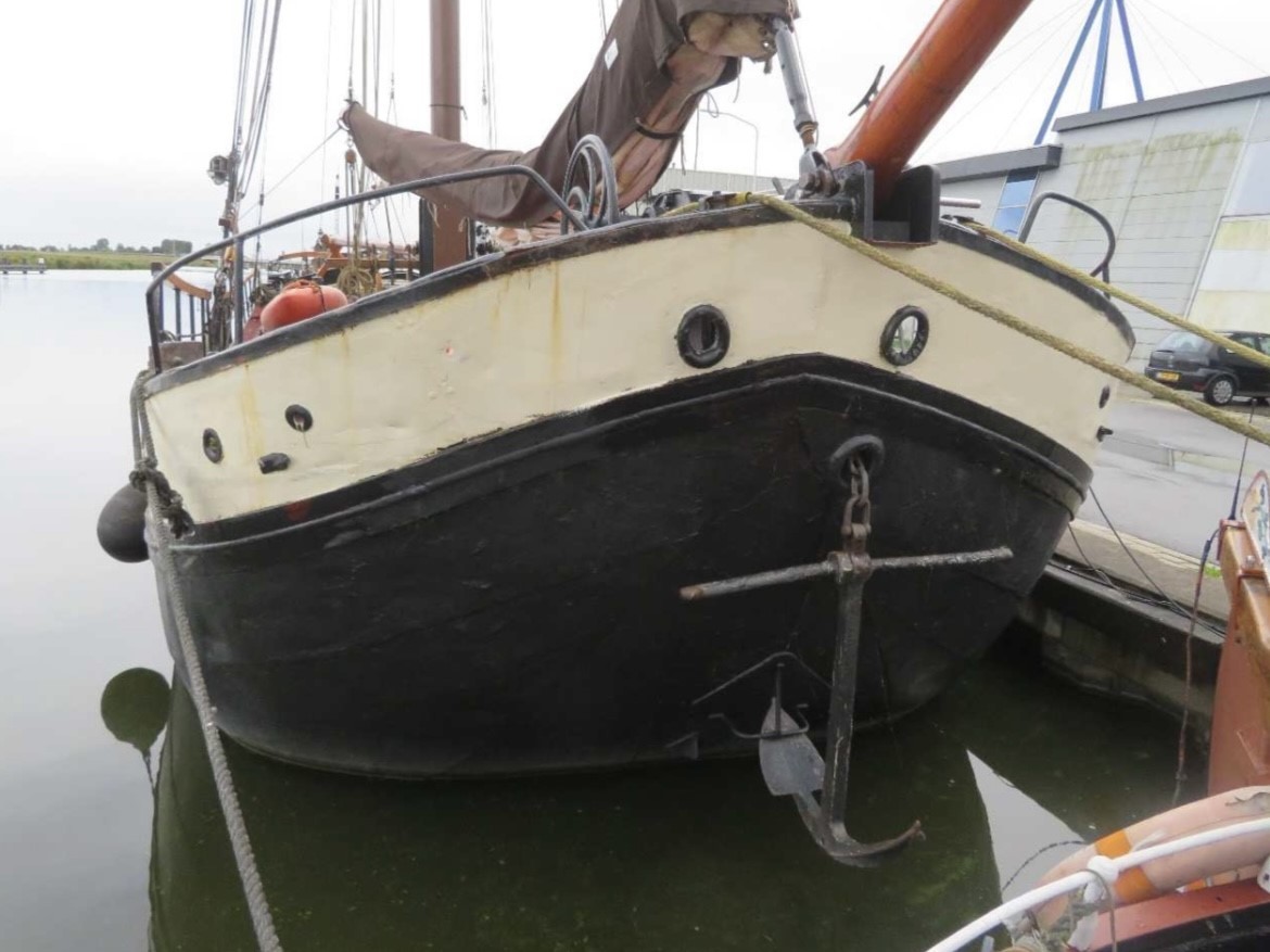 foto: 9 Hasselteraak 24.00 Charter/woonschip