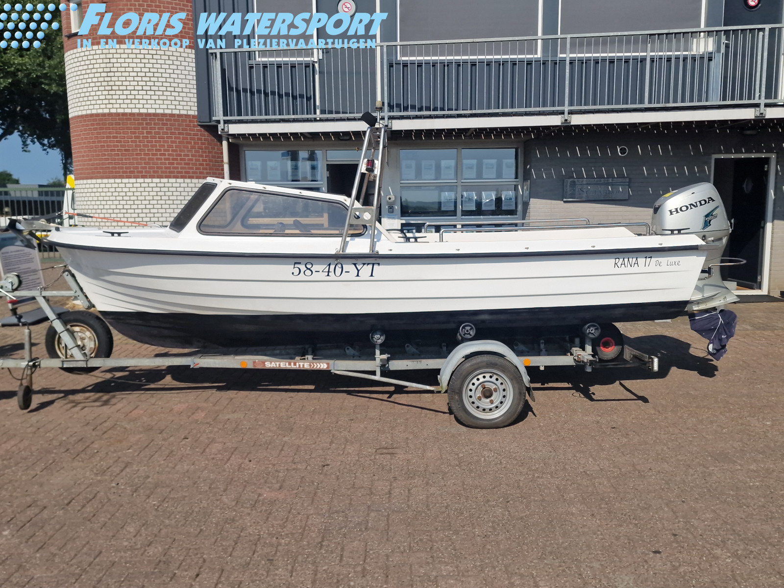 foto: 12 Rana 17 Deluxe 520