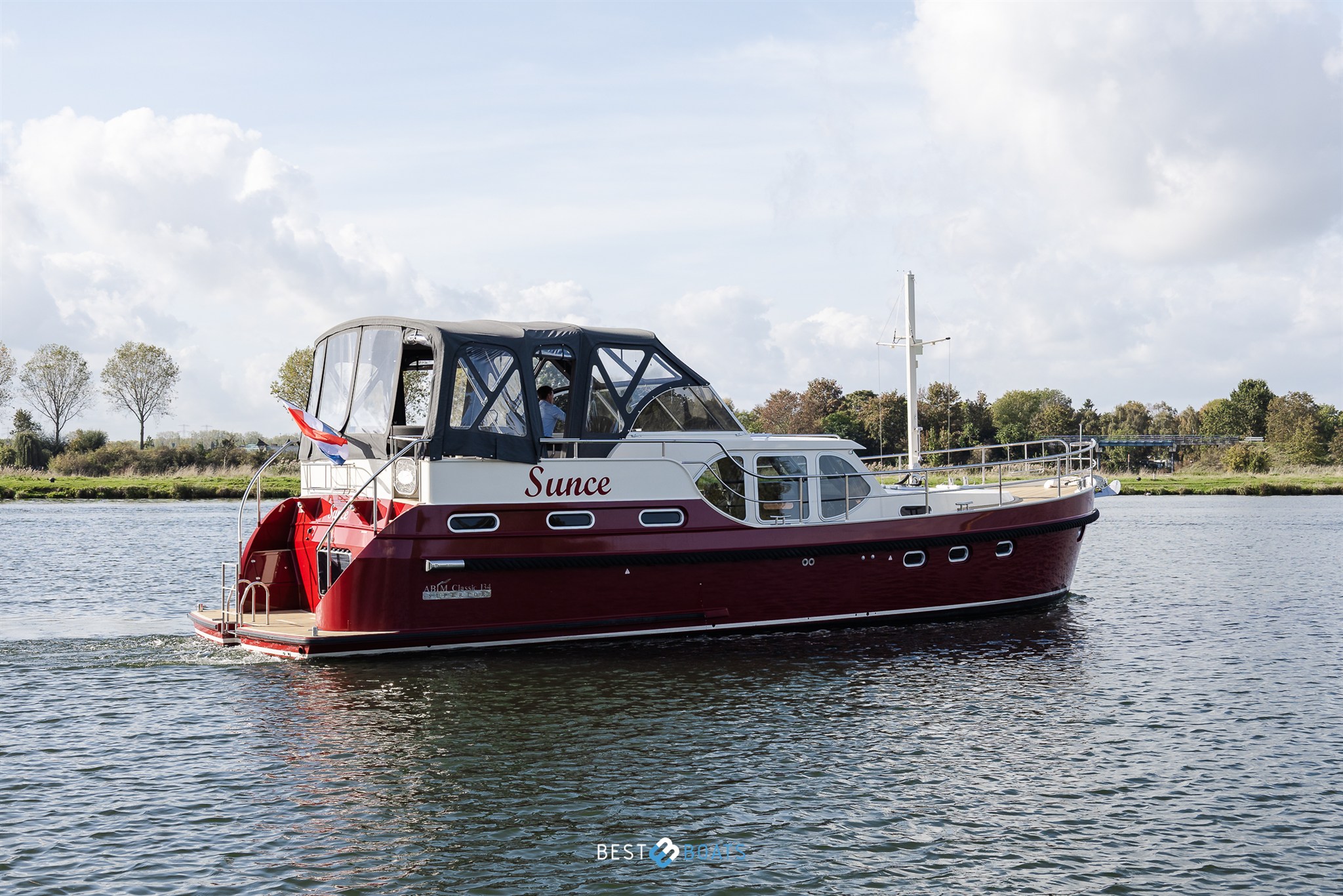 foto: 10 Abim Classic 134 Superior