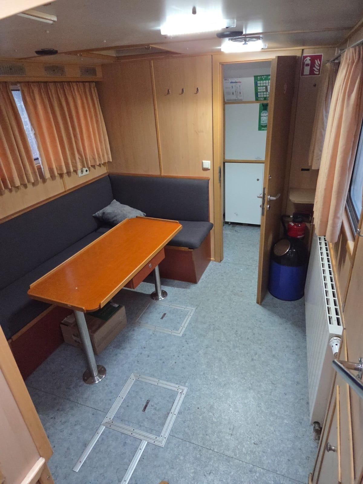 foto: 8 Ex Loodsboot 16.00