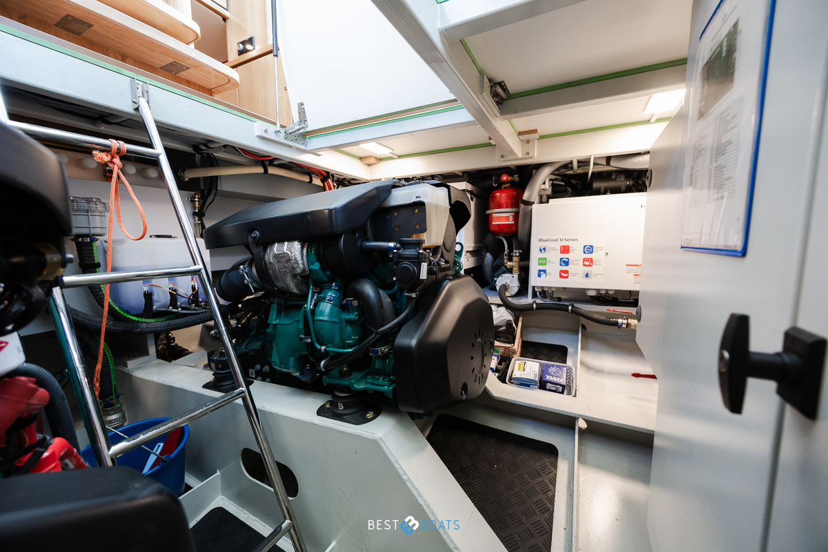 foto: 11 Linssen Grand Sturdy 450 AC Variotop