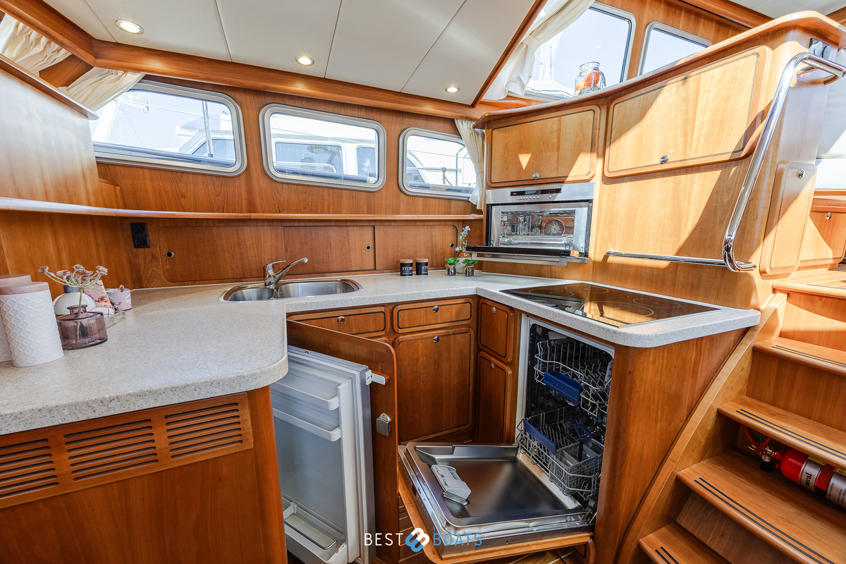 foto: 8 Linssen Grand Sturdy 470 MKIII
