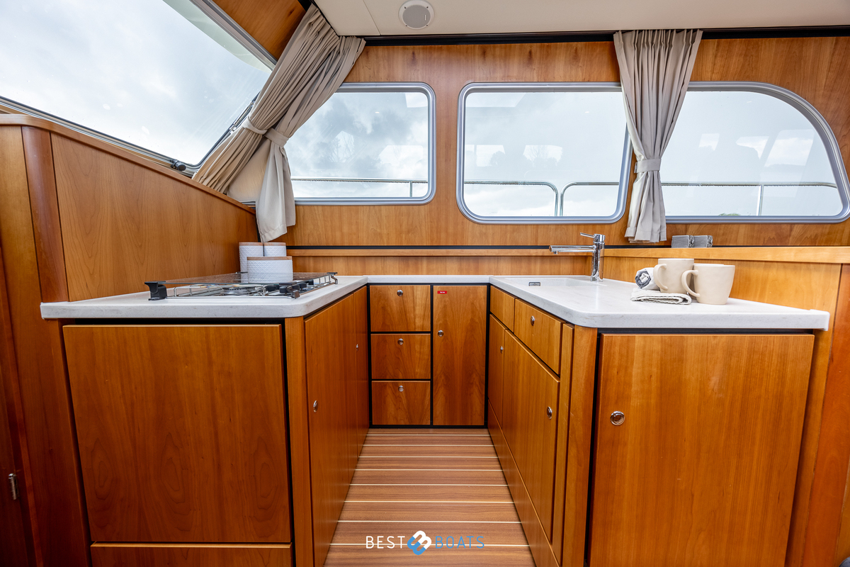 foto: 11 Linssen Grand Sturdy 40.0 Sedan