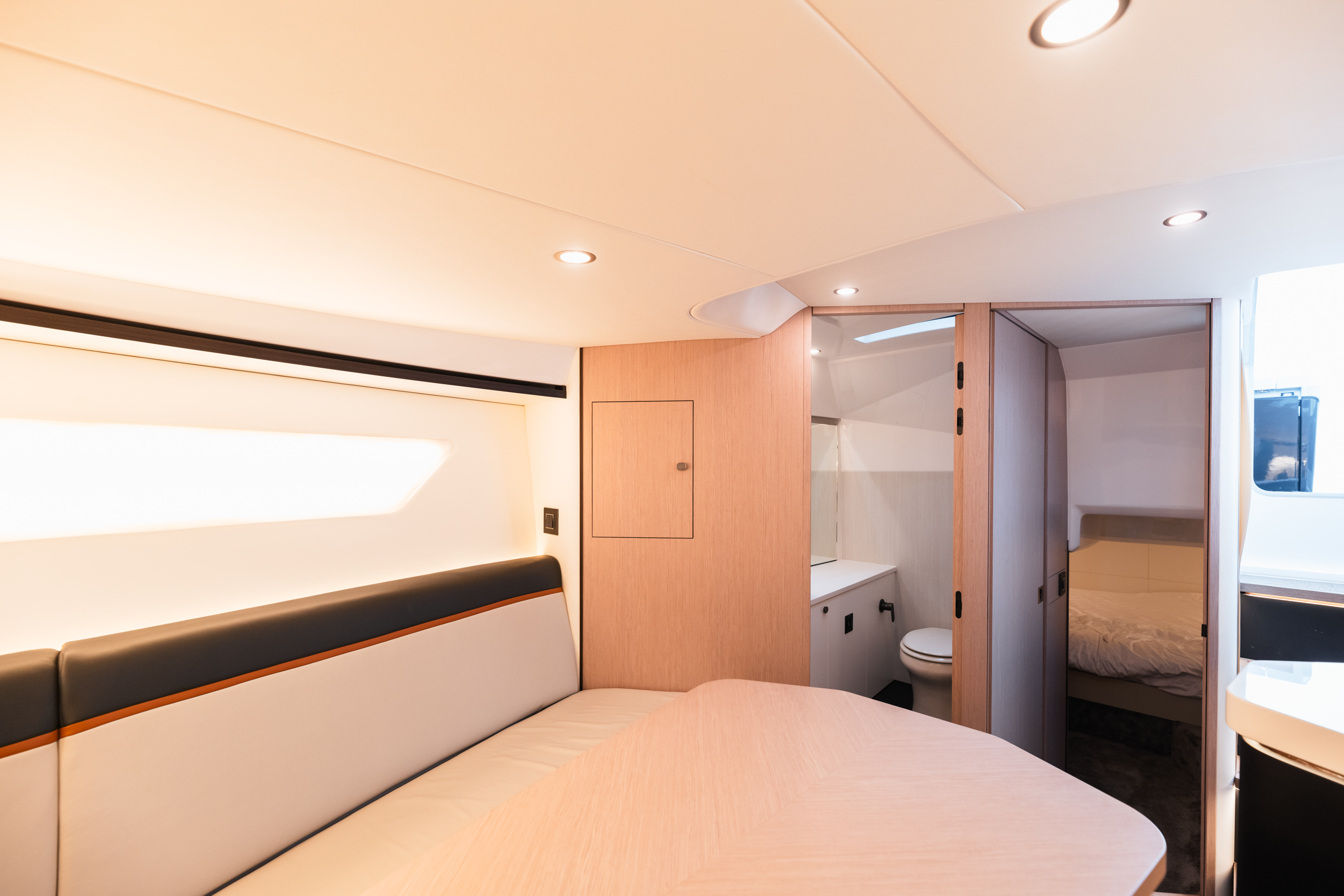 foto: 7 Fairline F Line 33