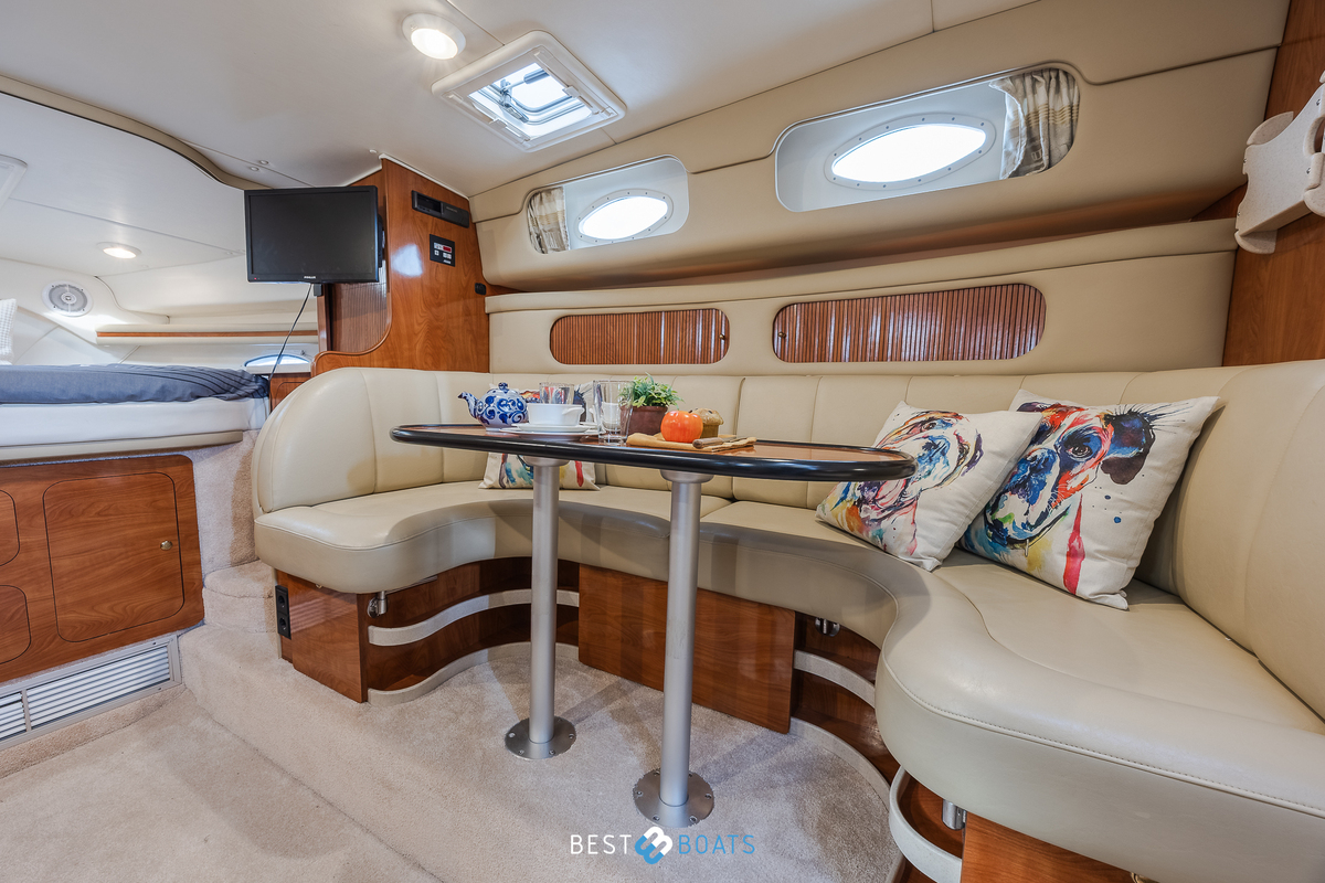 foto: 11 Rinker 342 Fiesta Vee