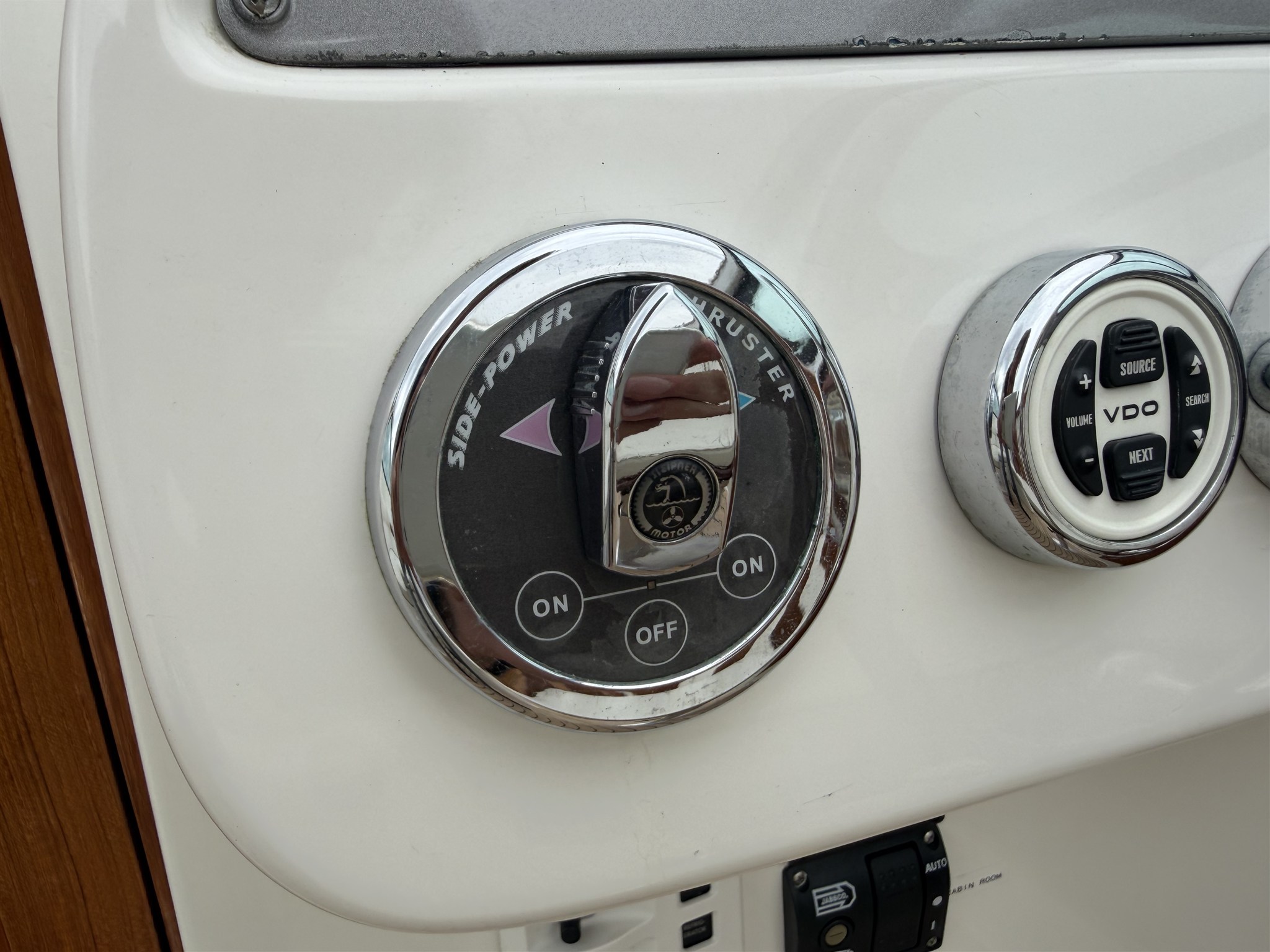 foto: 14 Long Island 33 Runabout