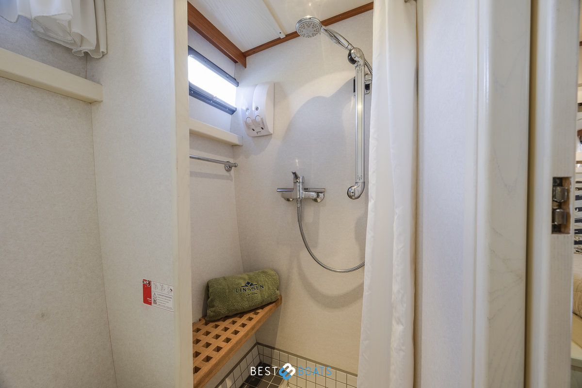 foto: 10 Linssen 37 SE