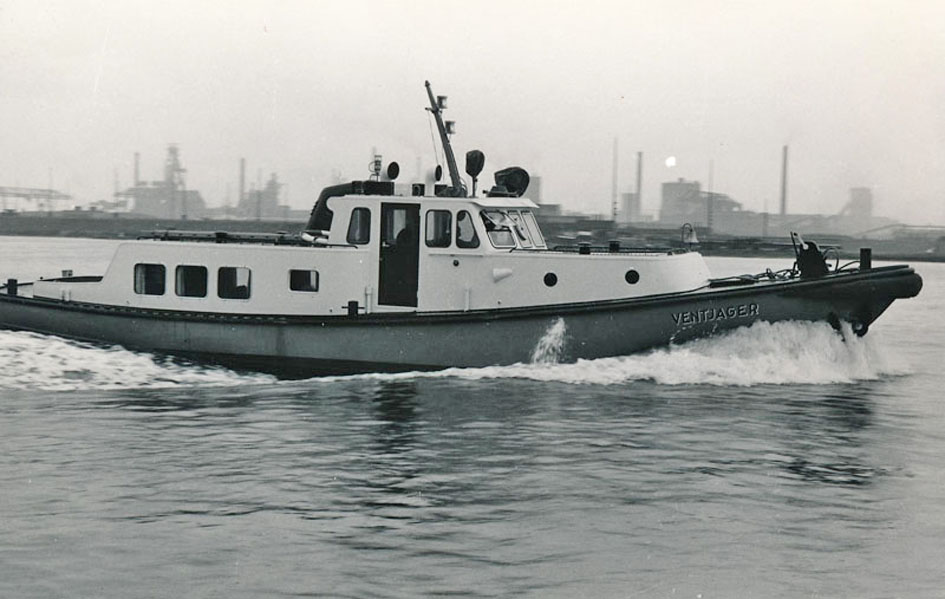 foto: 9 Varend Woonschip ex RWS vlet 14.78
