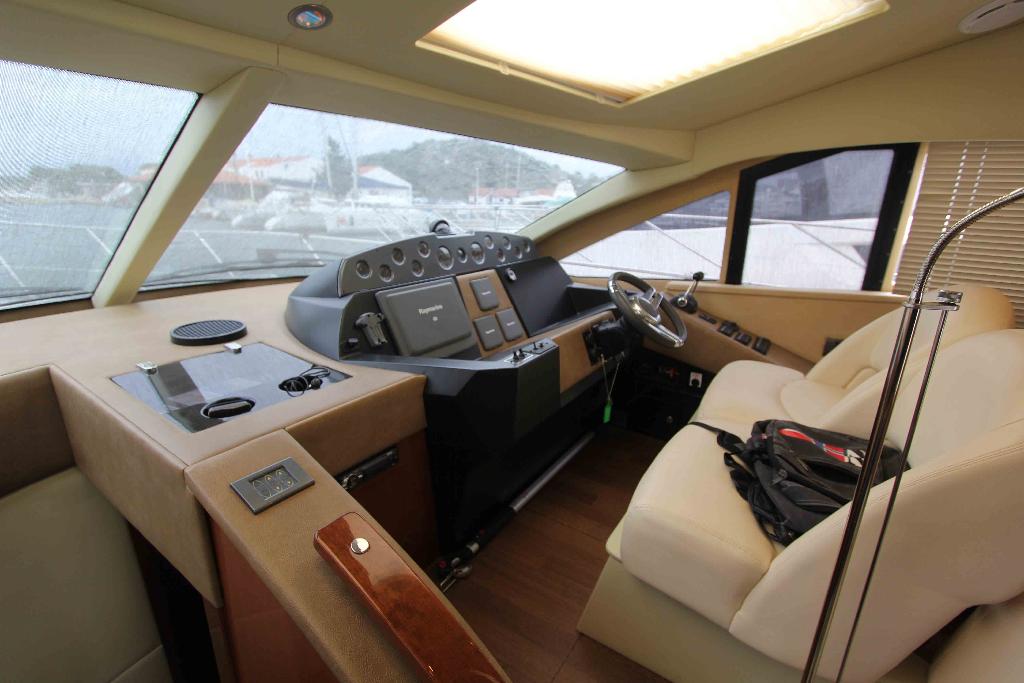 foto: 9 Sealine  T50