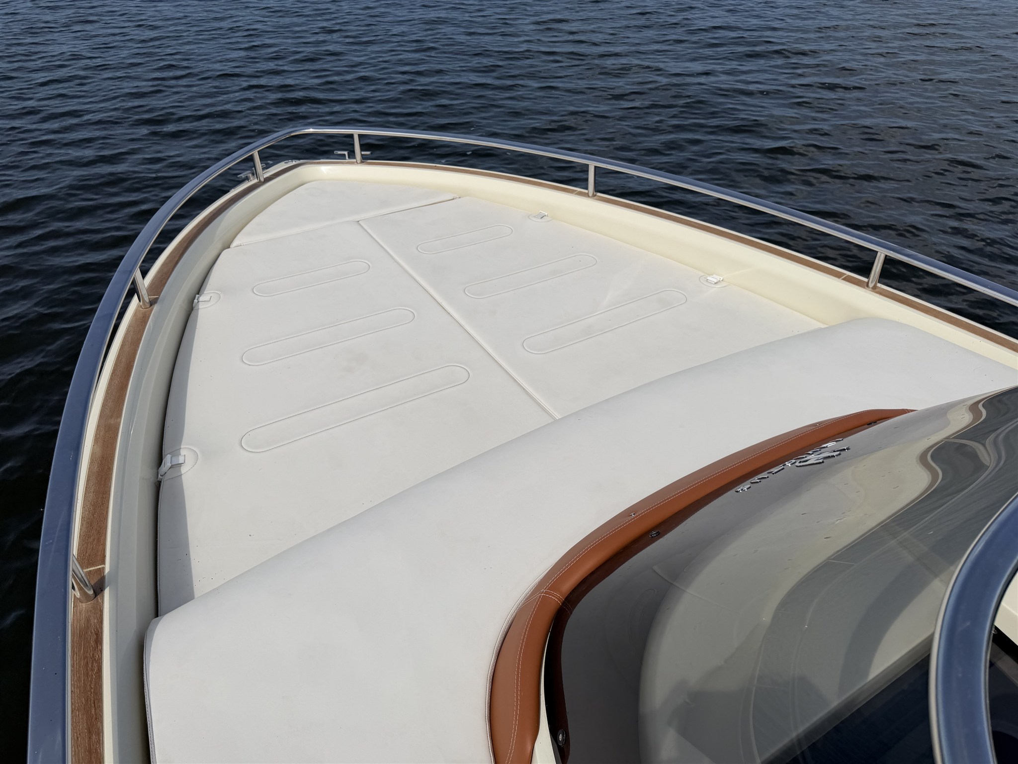 foto: 6 Invictus GT 280