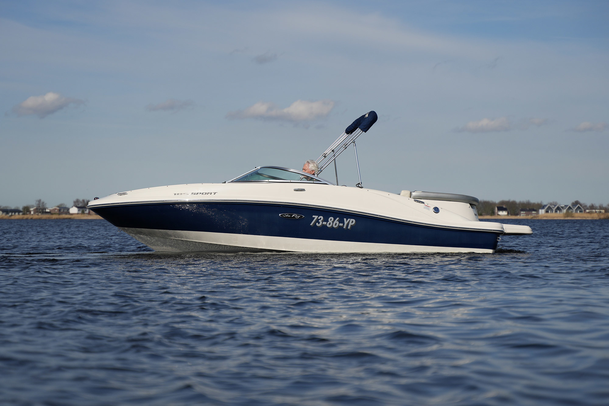 foto: 8 Sea Ray 185 Sport