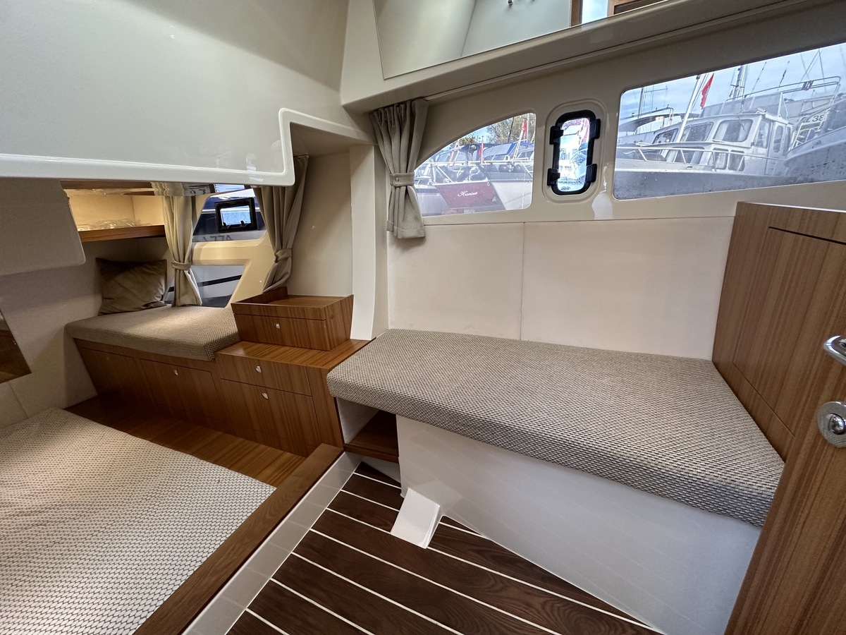 foto: 8 Marex 375