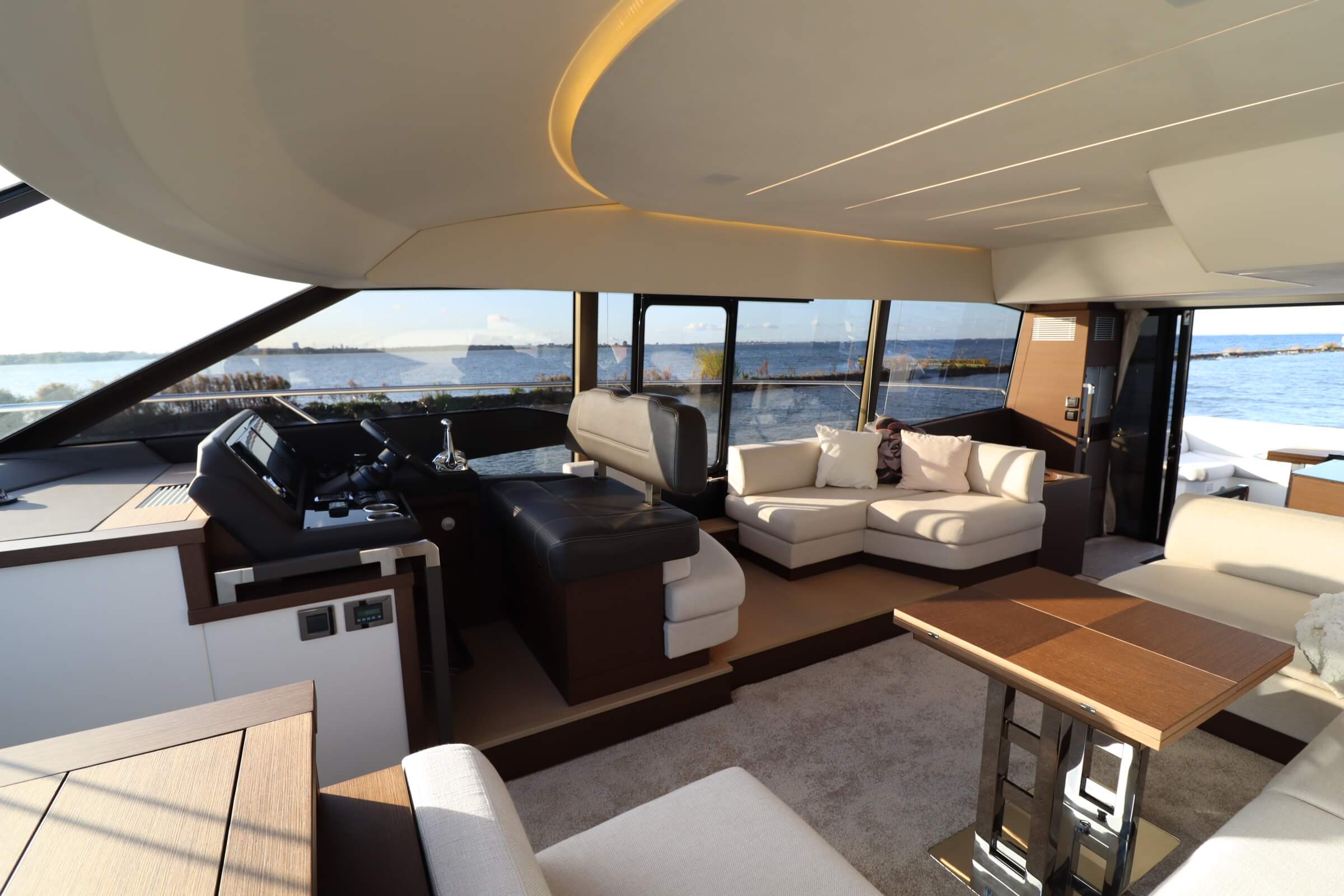 foto: 16 Prestige 590 Flybridge #64