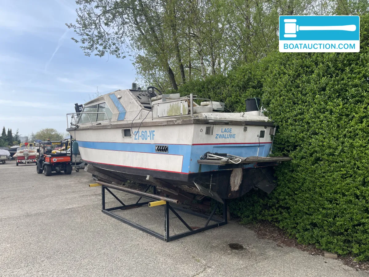 foto: 6 Motorboat 800