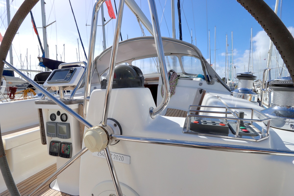 foto: 20 Bavaria 42-3 Cruiser