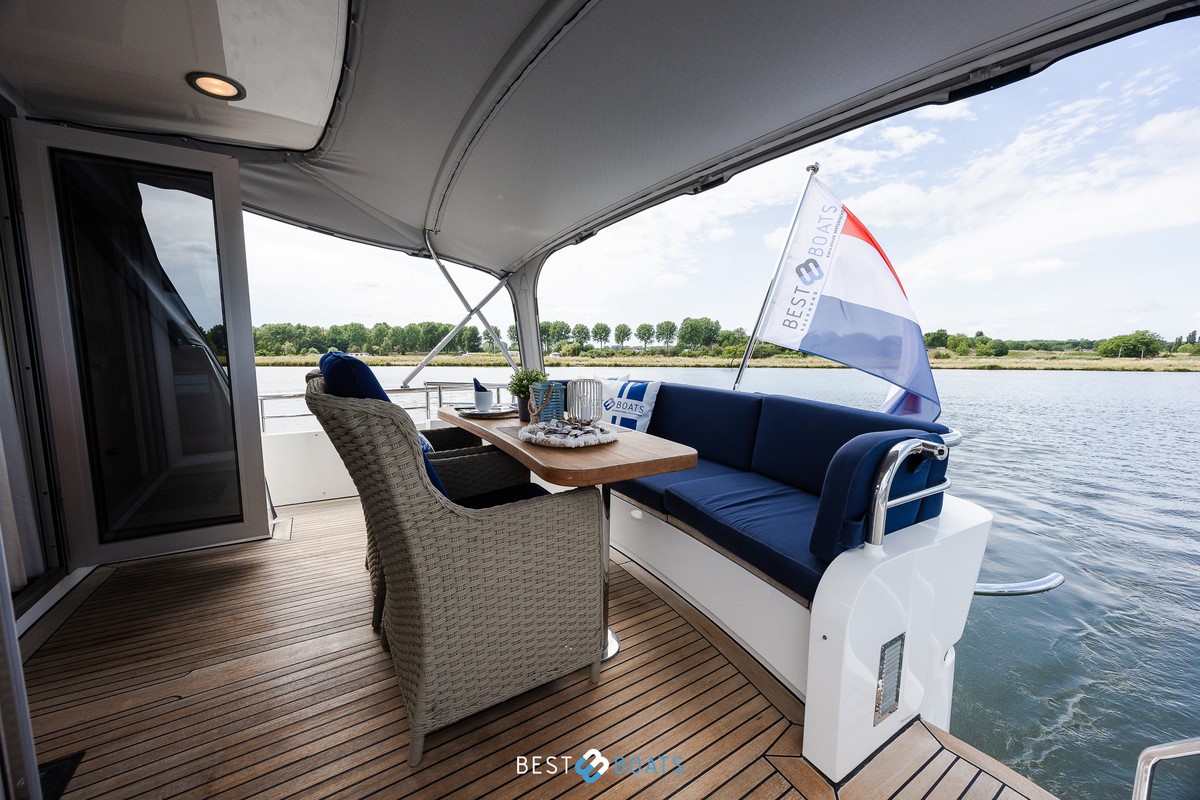 foto: 11 Van den Hoven Exclusive 1600