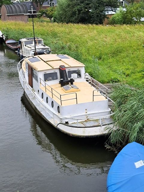 foto: 10 Motorboot 1270