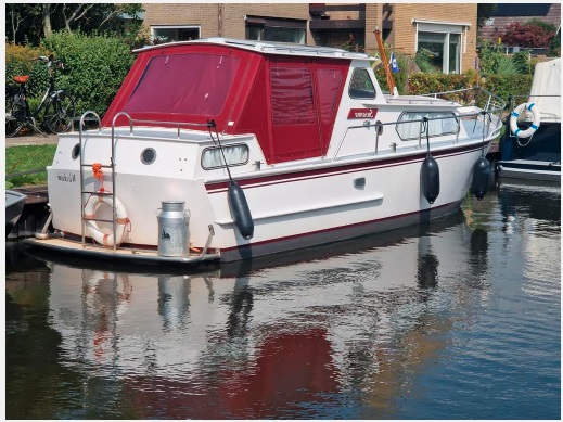 foto: 5  Curtevenne 830 Ak