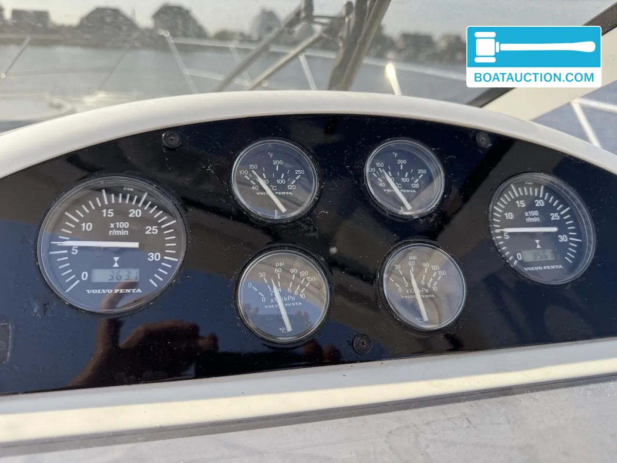 foto: 11 Fairline Targa 43