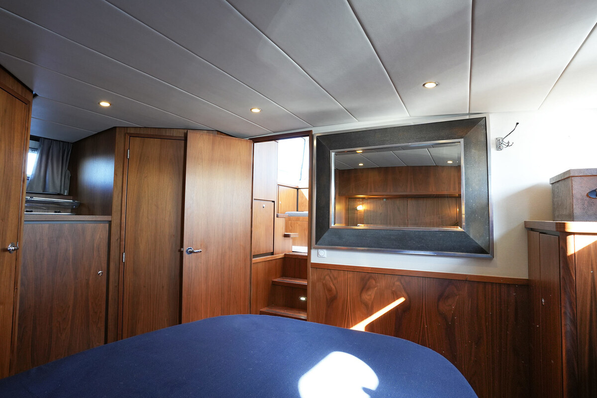 foto: 15 Linssen Grand Sturdy 410 AC Variotop met stabilisator