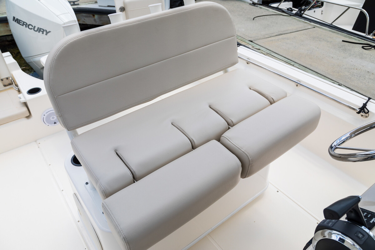foto: 7 Boston Whaler 210 Montauk
