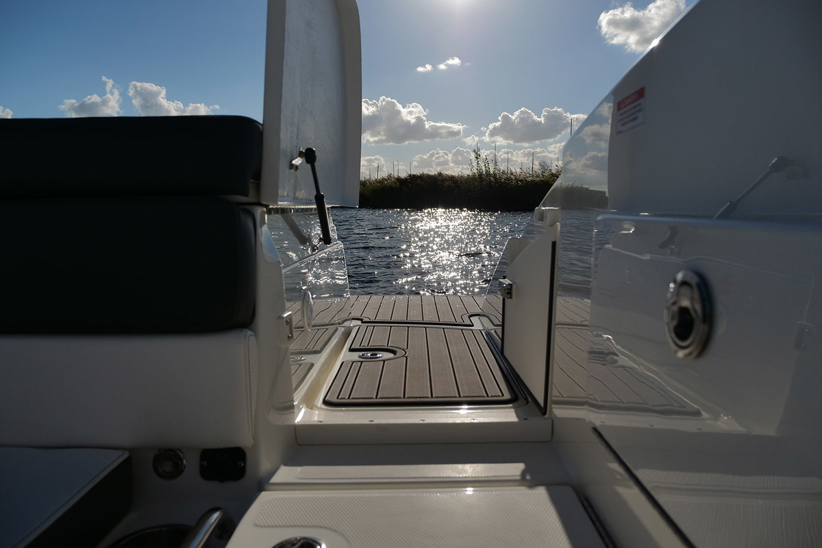 foto: 8 Sea Ray SPX 230