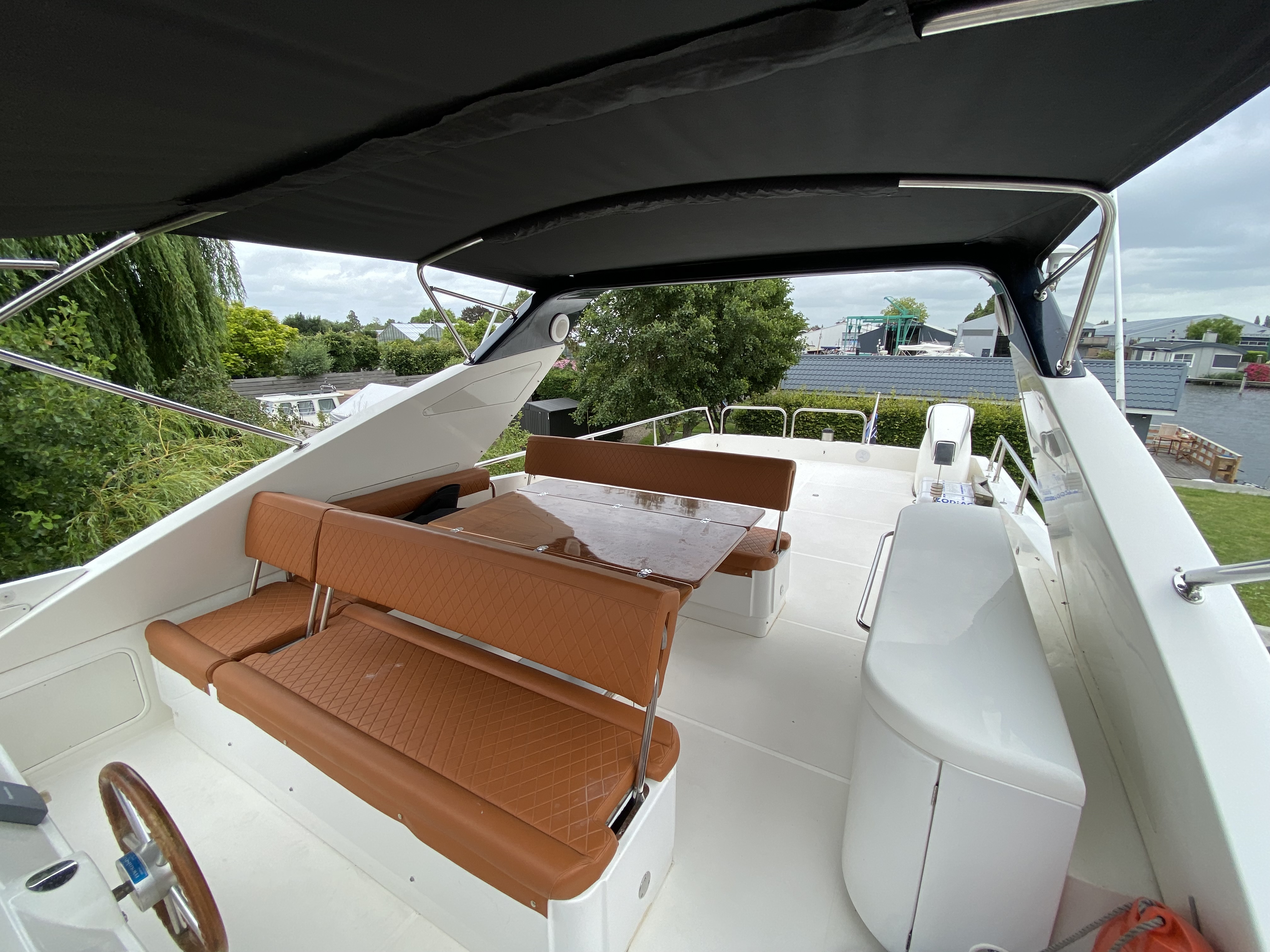 foto: 7 Guy Couach 2200